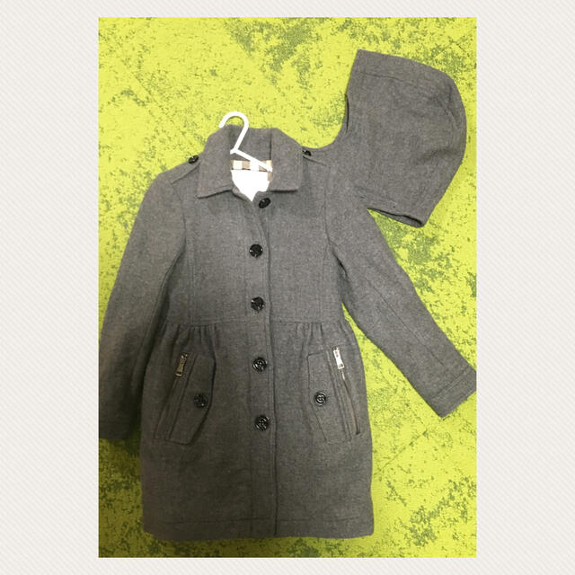 BURBERRY(バーバリー)のバーバリーコート     128 キッズ/ベビー/マタニティのキッズ服女の子用(90cm~)(コート)の商品写真