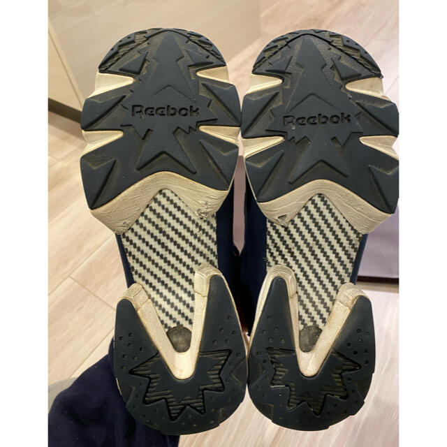 Reebok(リーボック)のREEBOK リーボック インスタポンプフューリー ネイビー　24cm レディースの靴/シューズ(スニーカー)の商品写真