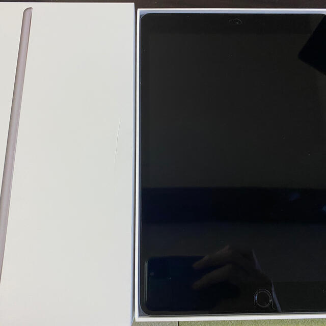 Apple(アップル)のiPad 第7世代 32GB アップルペンシル（第一世代）つき スマホ/家電/カメラのPC/タブレット(タブレット)の商品写真