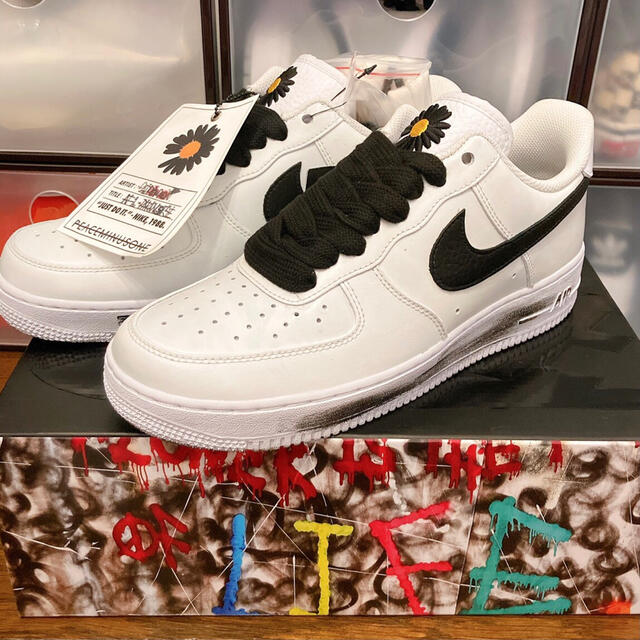 NIKE(ナイキ)のNIKE AIR FORCE1 PARANOISE 27cm メンズの靴/シューズ(スニーカー)の商品写真