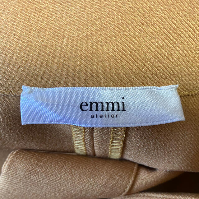 emmi atelier(エミアトリエ)の【新品】【タグあり】emmi スカート　定価17000円 レディースのスカート(ひざ丈スカート)の商品写真