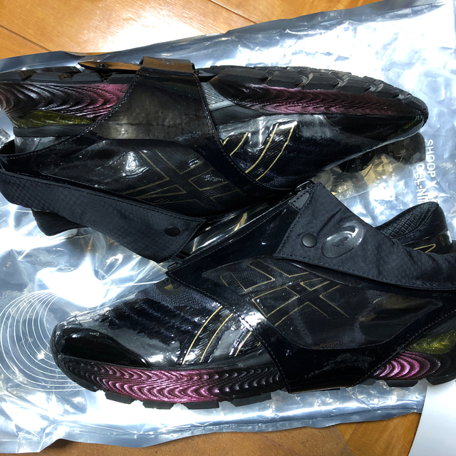 asics(アシックス)のShoop x Asics Nimbus / Black-Pure Gold  メンズの靴/シューズ(スニーカー)の商品写真