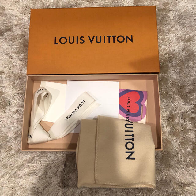 LOUIS VUITTON(ルイヴィトン)の専用です　ルイヴィトン  ゲームオン  長財布 新作 レディースのファッション小物(財布)の商品写真