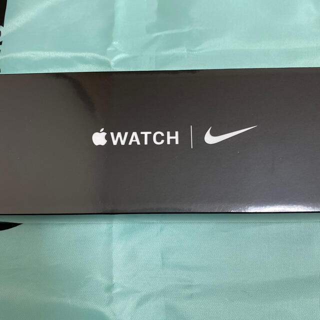 Apple Watch(アップルウォッチ)の期間限定セール【新品未開封】Apple Watch Nike Series 6 メンズの時計(腕時計(デジタル))の商品写真