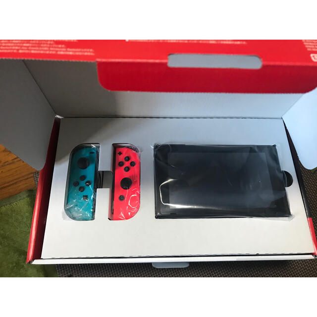 Nintendo Switch(ニンテンドースイッチ)の新型　Nintendo switch ネオン エンタメ/ホビーのゲームソフト/ゲーム機本体(家庭用ゲーム機本体)の商品写真