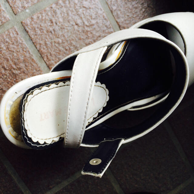ホワイト サンダル💕 レディースの靴/シューズ(サンダル)の商品写真