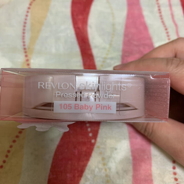 REVLON(レブロン)のレブロン スキンライトプレストパウダー 105(10g) コスメ/美容のベースメイク/化粧品(フェイスパウダー)の商品写真