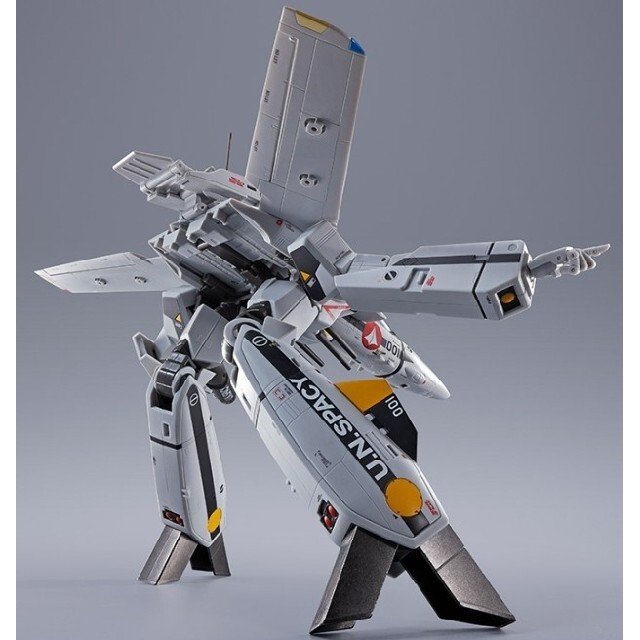 DX超合金初回限定版VF-1Sバルキリー ロイ・フォッカースペシャル 国内正規品