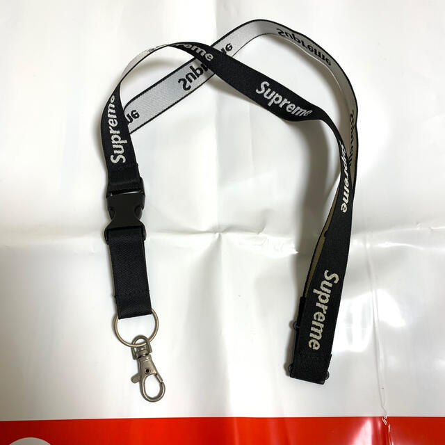 Supreme(シュプリーム)のsupreme 14SS Bottle Opener Lanyard 黒 メンズのファッション小物(キーホルダー)の商品写真