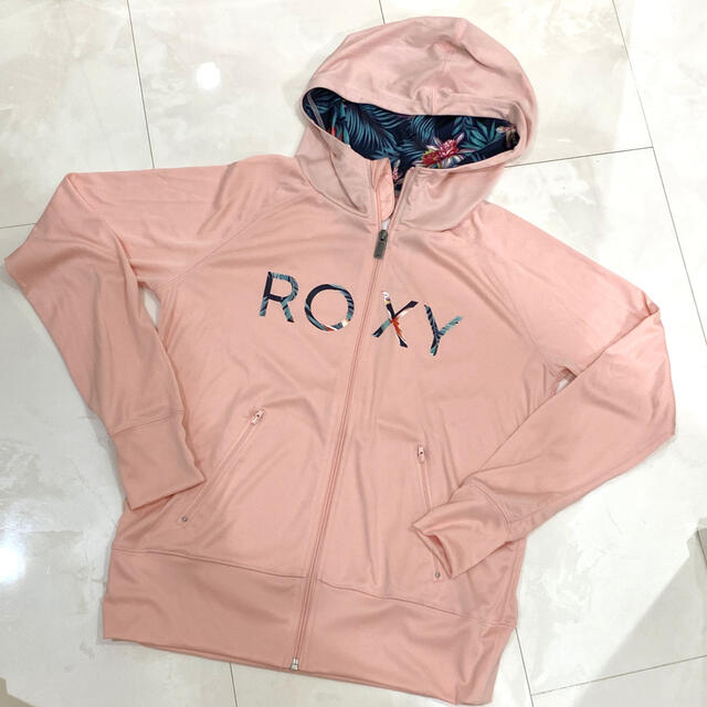 Roxy(ロキシー)のねぉ様専用　新品　ロキシーボタニカル柄ラッシュガードパーカー レディースの水着/浴衣(水着)の商品写真