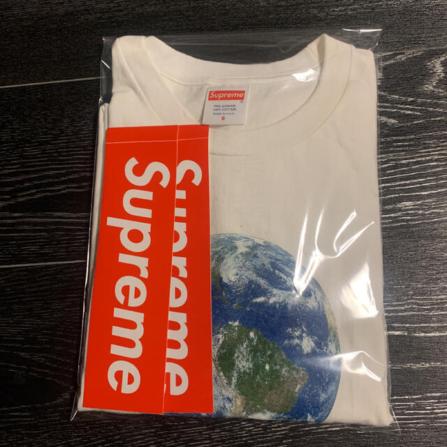 Supreme(シュプリーム)の【コメントください♡】supreme  One World Tee Tシャツ メンズのトップス(Tシャツ/カットソー(半袖/袖なし))の商品写真