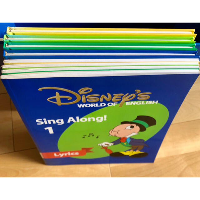 Disney(ディズニー)のシングアロング セット CD 絵本 DWE ディズニー英語システム キッズ/ベビー/マタニティのおもちゃ(知育玩具)の商品写真