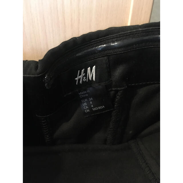 H&M(エイチアンドエム)のH&M ベアドレス ミニドレス ブラック レディースのフォーマル/ドレス(ミニドレス)の商品写真