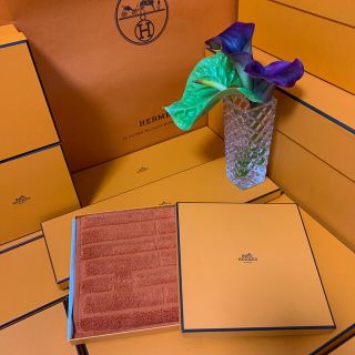 エルメス(Hermes)のエルメス　タオル　オレンジ&ホワイト(タオル/バス用品)