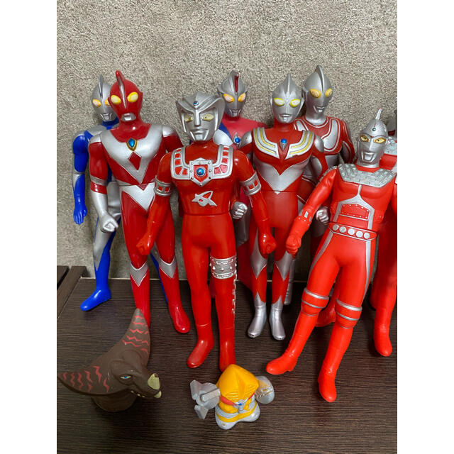 BANDAI(バンダイ)の【 BANDAI ウルトラマン 10体＋指人形4体 】 エンタメ/ホビーのフィギュア(特撮)の商品写真