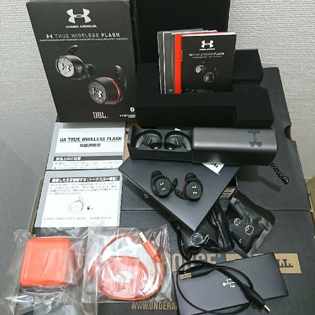 UNDER ARMOUR(アンダーアーマー)の UNDER ARMOUR UA SPORT WIRELESS FLASH スマホ/家電/カメラのオーディオ機器(ヘッドフォン/イヤフォン)の商品写真