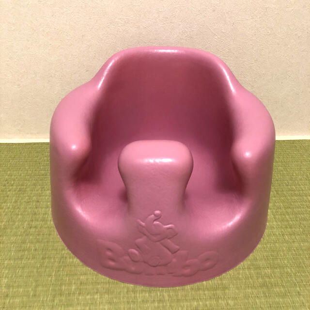 Bumbo(バンボ)のベビーチェア　バンボ　ピンク キッズ/ベビー/マタニティのキッズ/ベビー/マタニティ その他(その他)の商品写真