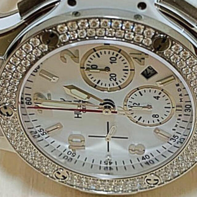 HUBLOT(ウブロ)のダイヤベゼル ホワイトセラミック メンズの時計(腕時計(アナログ))の商品写真