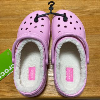 クロックス(crocs)の【新品未使用】クロックス　ボア　サンダル(サンダル)