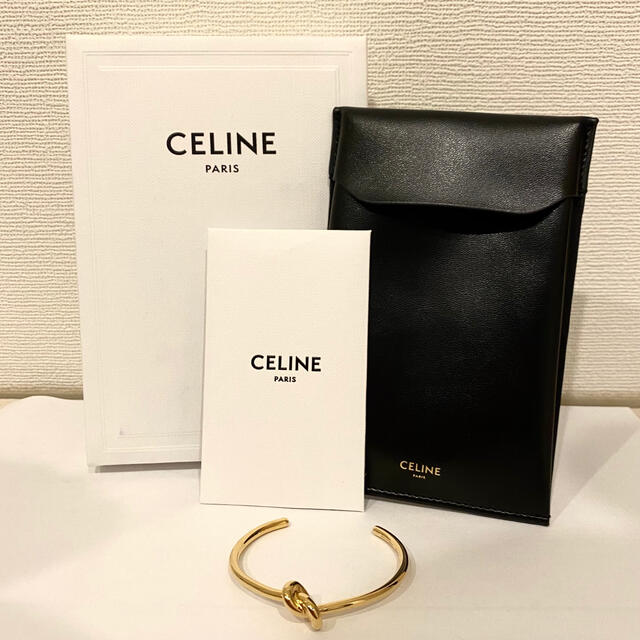 celine(セリーヌ)のCELINE セリーヌ ノットブレス 新品未使用 レディースのアクセサリー(ブレスレット/バングル)の商品写真