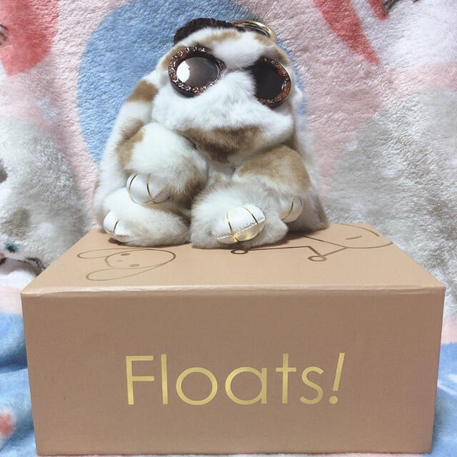 【新品未使用】Floats! フローツ もふもふさん うさぎ チャーム もこもこの通販 by mis｜ラクマ