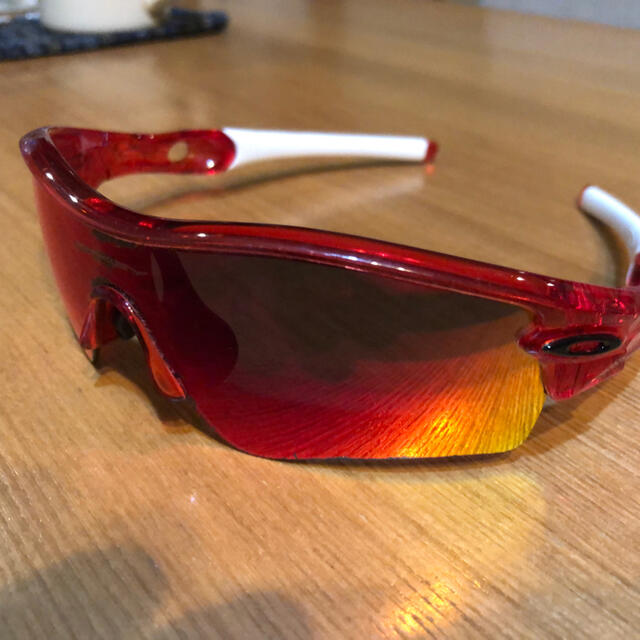 Oakley(オークリー)のoakley Rader red スポーツ/アウトドアのスポーツ/アウトドア その他(その他)の商品写真