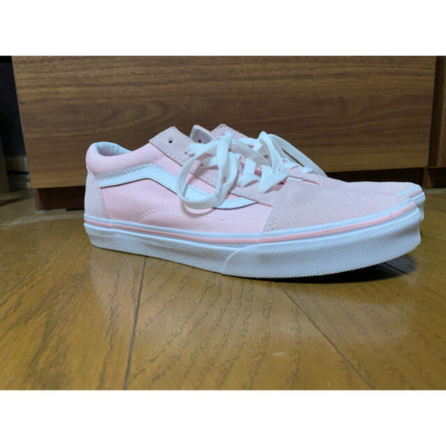 VANS(ヴァンズ)のvans オールドスクール　ベビーピンク　24.5センチ レディースの靴/シューズ(スニーカー)の商品写真