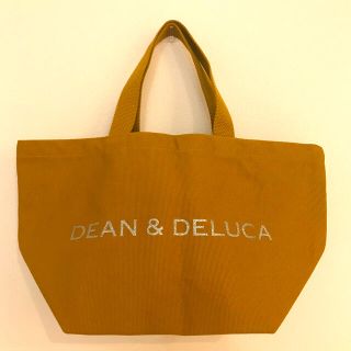 ディーンアンドデルーカ(DEAN & DELUCA)のDEAN&DELUCA チャリティトート2020 キャラメルイエロー Sサイズ(トートバッグ)