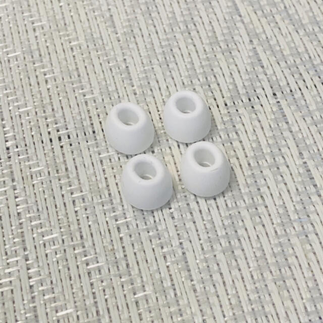 Apple(アップル)のApple Airpods pro イヤーチップ 正規品 純正 Sサイズ2セット スマホ/家電/カメラのオーディオ機器(ヘッドフォン/イヤフォン)の商品写真