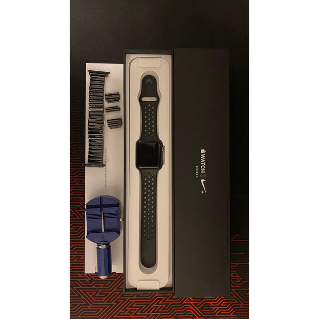 Apple Watch(アップルウォッチ)のApple watch 3 NIKE GPSモデル スペースグレー 42mm メンズの時計(腕時計(デジタル))の商品写真