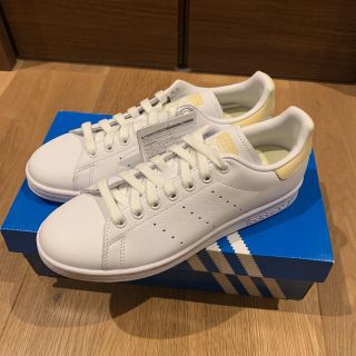 アディダス(adidas)のせんさん様専用【新品】adidas スタンスミス　イージーイエロー　25.5㎝(スニーカー)