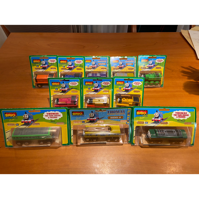 BRIO(ブリオ)の新品未開封◆貴重◆ BRIO ブリオの機関車トーマス 11種セット！ キッズ/ベビー/マタニティのおもちゃ(電車のおもちゃ/車)の商品写真