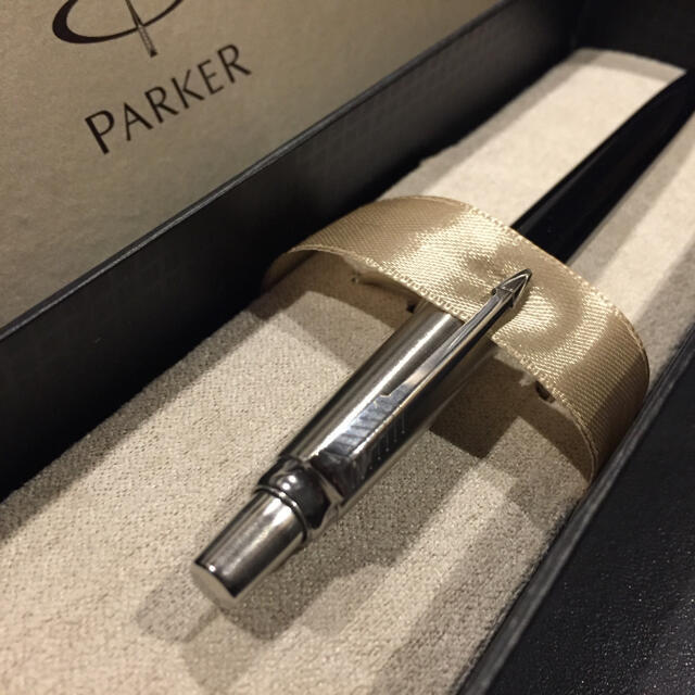 Parker(パーカー)の新品未使用 PARKER ボールペン  プレゼント ギフト  インテリア/住まい/日用品の文房具(ペン/マーカー)の商品写真