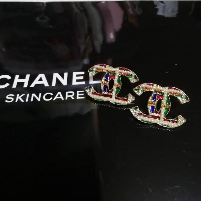 CHANEL(シャネル)のCHANEL　シャネル　ピアス　ノベルティ レディースのアクセサリー(ピアス)の商品写真