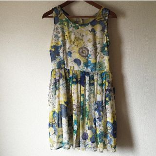 シップス(SHIPS)のKhaju♥︎花柄ワンピ(ひざ丈ワンピース)