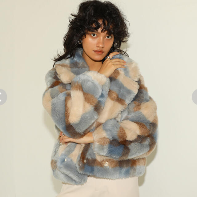 新品 ECOファーショートCollarコート CHECK-