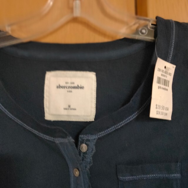 Abercrombie&Fitch(アバクロンビーアンドフィッチ)のアバクロ Tシャツ キッズ/ベビー/マタニティのキッズ服女の子用(90cm~)(Tシャツ/カットソー)の商品写真