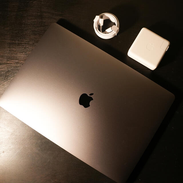 MacBook Pro 16インチ