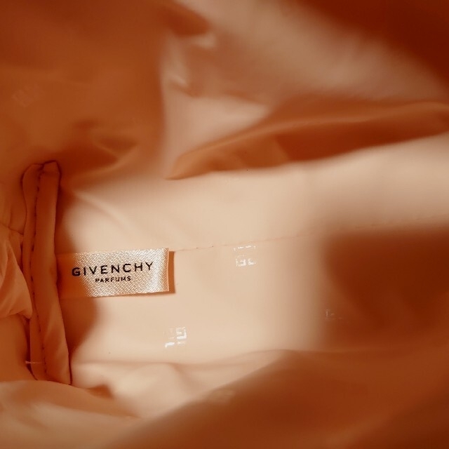 GIVENCHY(ジバンシィ)のGIVENCHY ピンクポーチ レディースのファッション小物(ポーチ)の商品写真