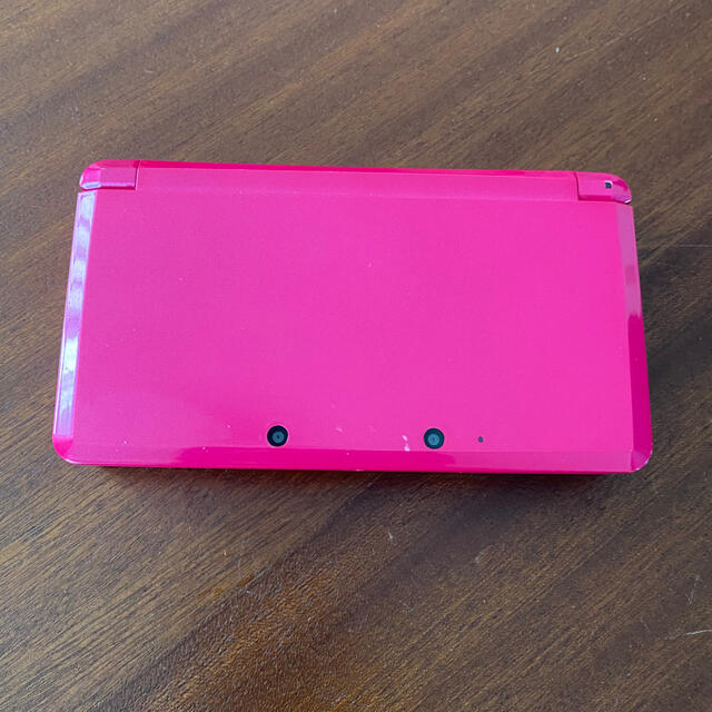 ニンテンドー3DS(ニンテンドー3DS)の3DS  本体のみ　ピンク　 エンタメ/ホビーのゲームソフト/ゲーム機本体(携帯用ゲーム機本体)の商品写真