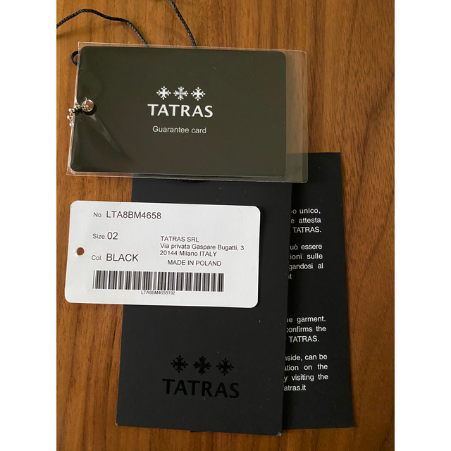 TATRAS(タトラス)のTATRAS ACACIA タトラス　ノーカラー ライトダウン レディースのジャケット/アウター(ダウンジャケット)の商品写真