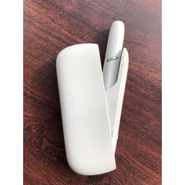 IQOS(アイコス)のiQOS3 アイコス　ホルダー＋チャージャーセット メンズのファッション小物(タバコグッズ)の商品写真