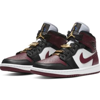 ナイキ(NIKE)のNIKE WMNS AIR JORDAN 1 MID DARK BEETROOT(スニーカー)