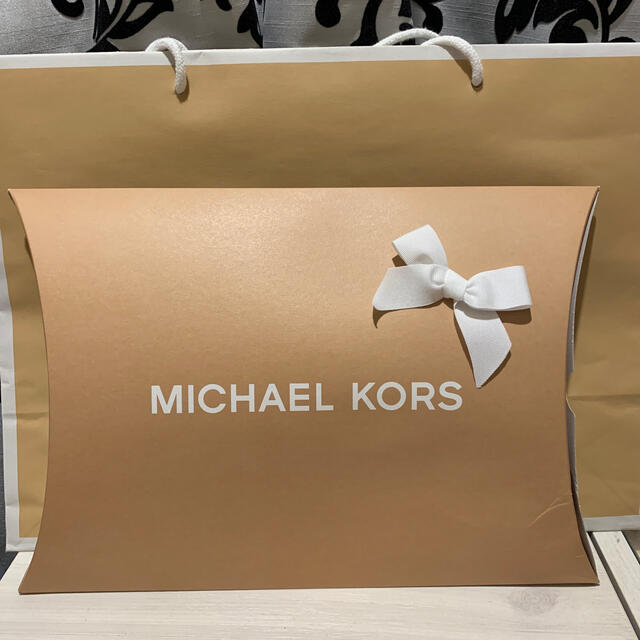 Michael Kors(マイケルコース)のクラッチバッグ！ レディースのバッグ(クラッチバッグ)の商品写真