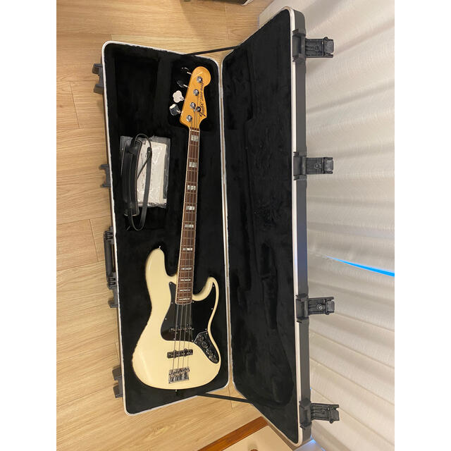 Fender AMERICAN DELUXE JAZZ BASS® N3