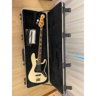 フェンダー(Fender)のFender AMERICAN DELUXE JAZZ BASS® N3(エレキベース)