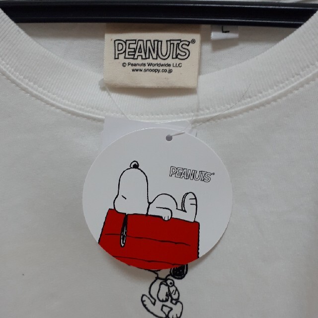 Avail(アベイル)の【新品】PEANUTS/スヌーピーフロントプリントクルー長袖Tシャツ Lサイズ白 メンズのトップス(Tシャツ/カットソー(七分/長袖))の商品写真