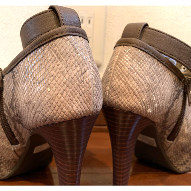 DURAS(デュラス)のDURAS サンダル　蛇柄 レディースの靴/シューズ(サンダル)の商品写真