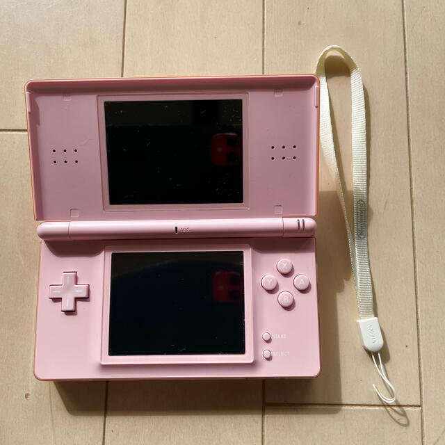 ニンテンドーDS(ニンテンドーDS)のソフト4本他付き ニンテンド-DS LITE ノーブル… エンタメ/ホビーのゲームソフト/ゲーム機本体(携帯用ゲーム機本体)の商品写真