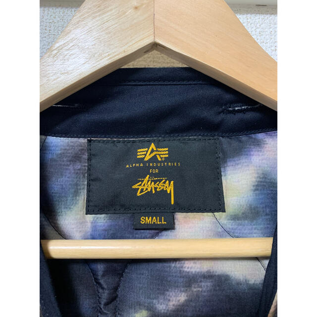 STUSSY(ステューシー)のALPHA INDUSTRIES X STUSSY キルティングコート メンズのジャケット/アウター(ミリタリージャケット)の商品写真